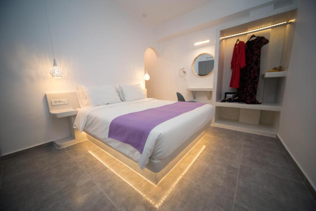 Markakis Studios Fira Town - 3