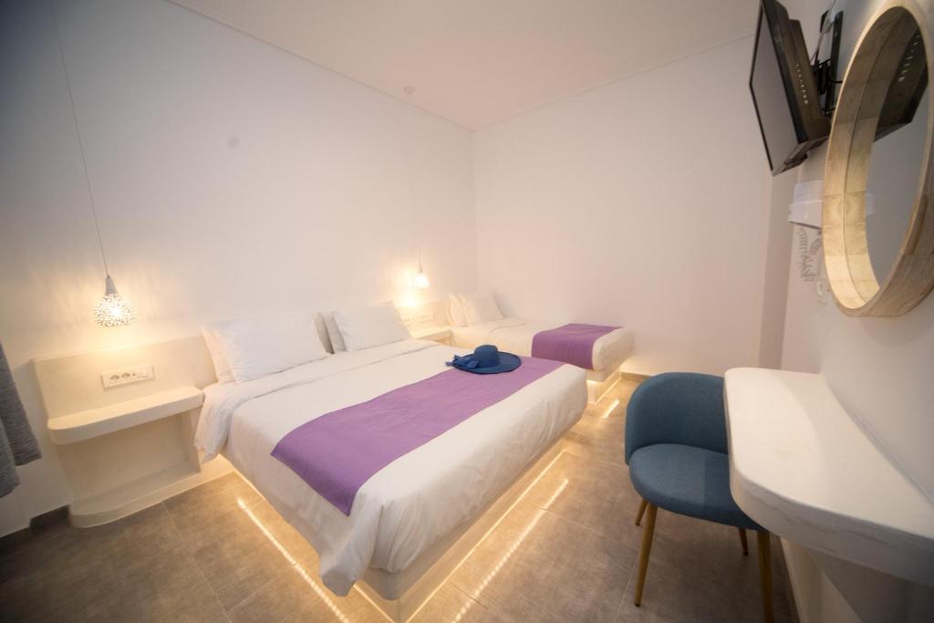 Markakis Studios Fira Town - 14