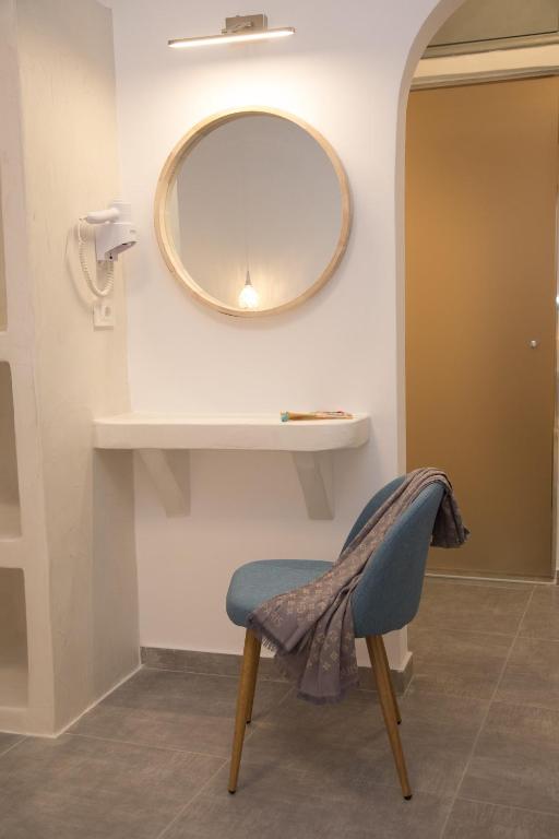 Markakis Studios Fira Town - 18