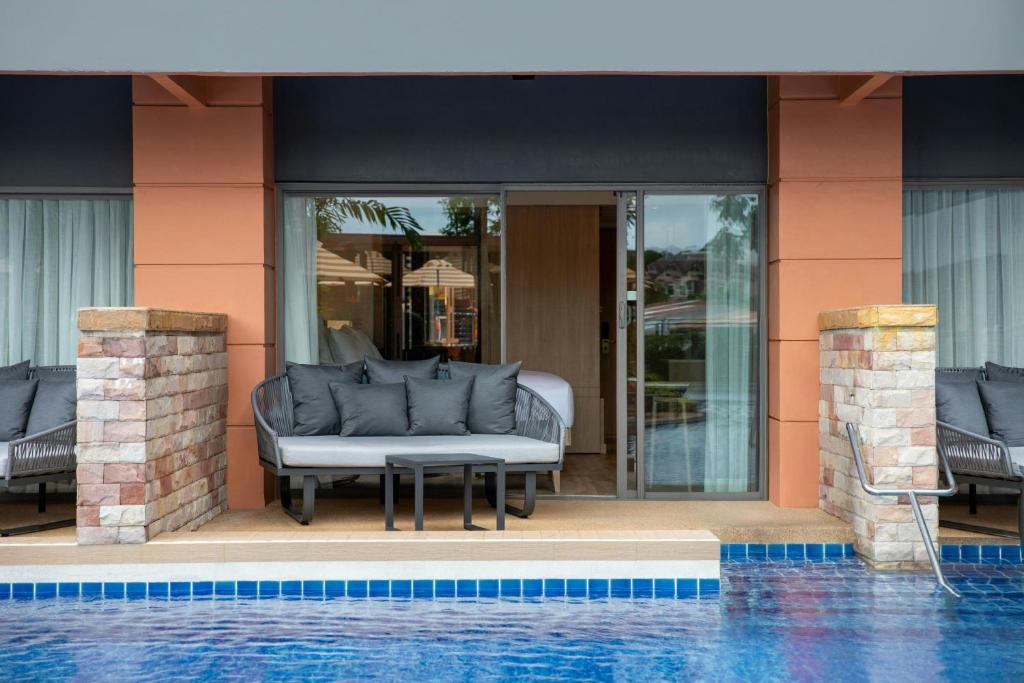 Courtyard by Marriott Phuket, Patong Beach Resort - 6