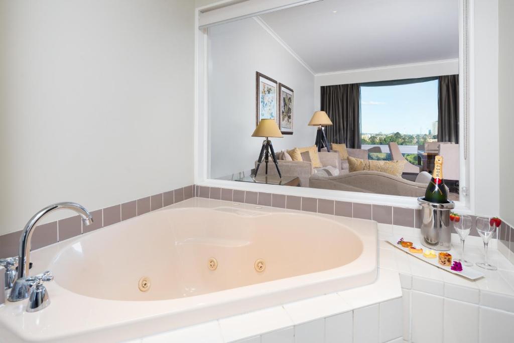 Royal On The Park - Resim 3