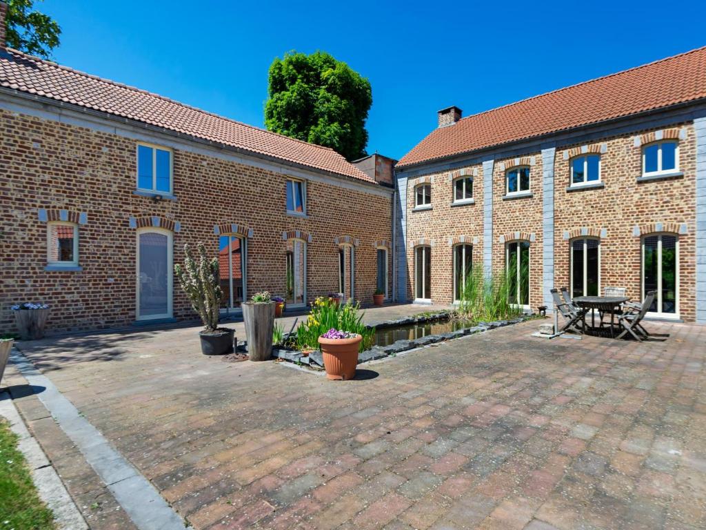 Το κτήριο όπου στεγάζεται  η παραθεριστική κατοικία