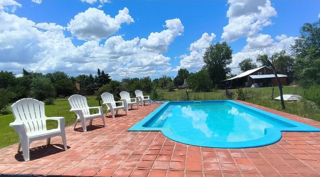 Πισίνα στο ή κοντά στο Cabanas Parparim