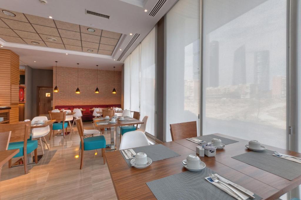 Hotel Madrid Chamartín, Affiliated by Meliá - Resim 26