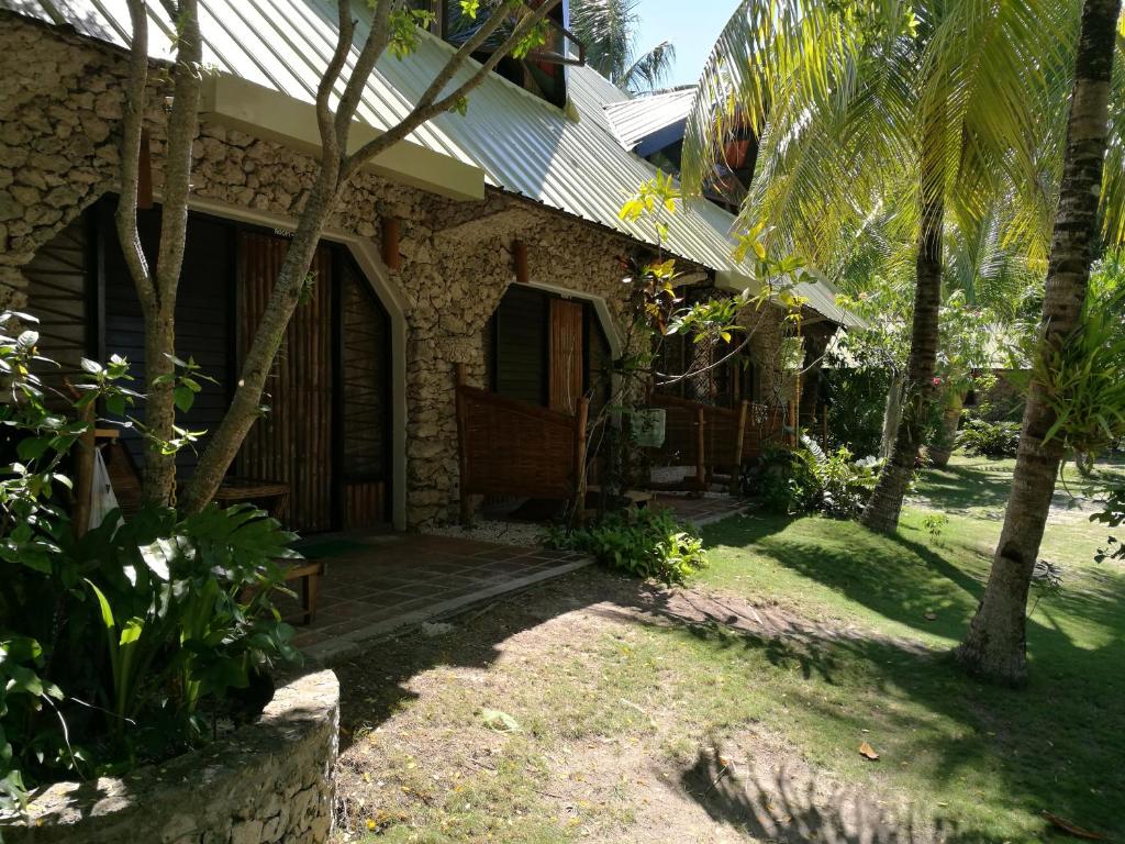 Zahrada ubytování Ravenala Beach Bungalows