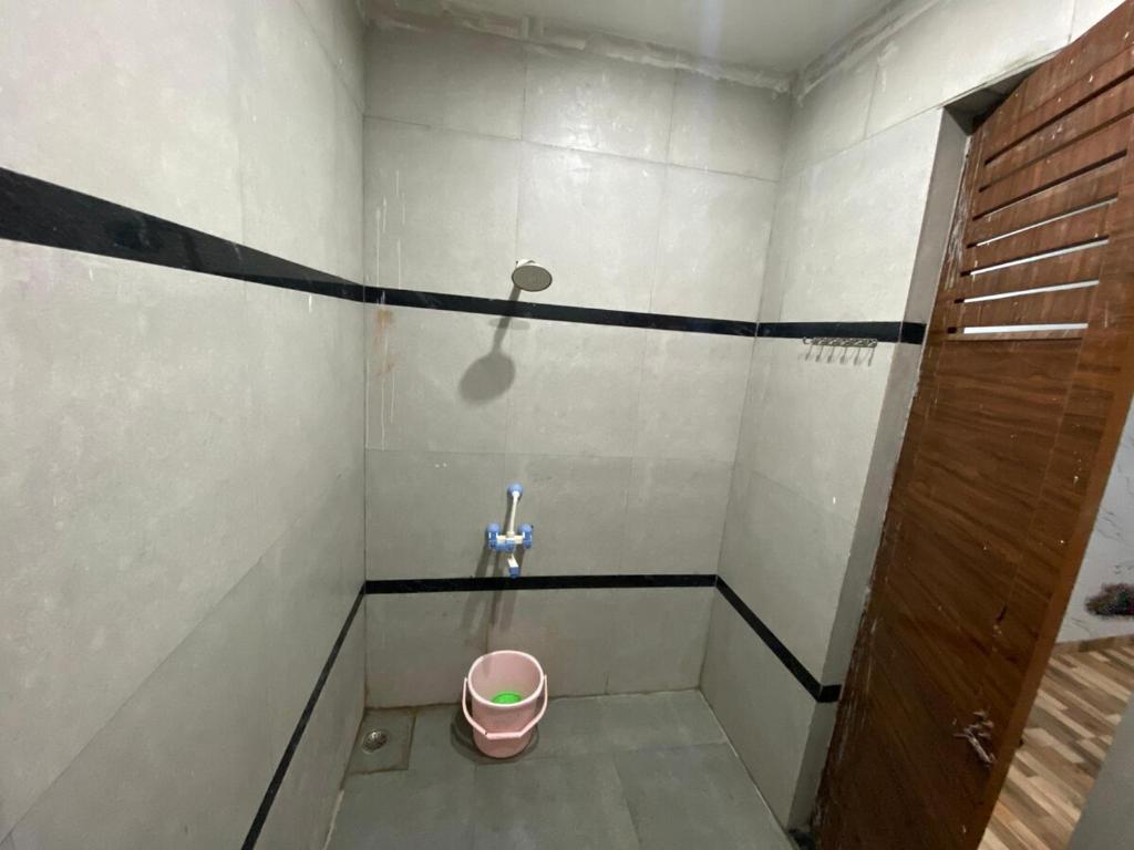 Gallery image of Vrindavan Pravas in Jāmb