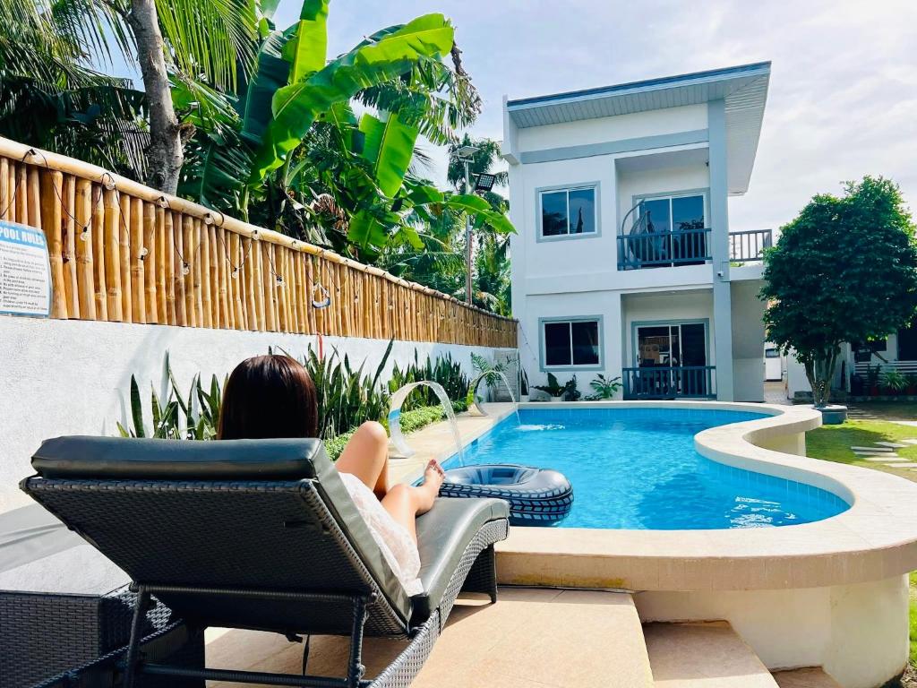 Hồ bơi trong/gần Olliz Huvila