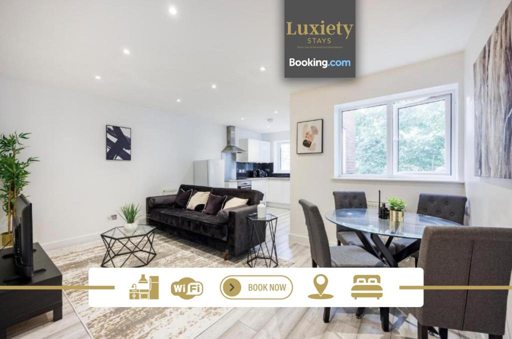 Et tv og/eller underholdning på Modern 1BR By Luxiety Stays Short Lets & Serviced Accommodation Southend on sea - City Centre, Nr the beach, High St & Adventure Island