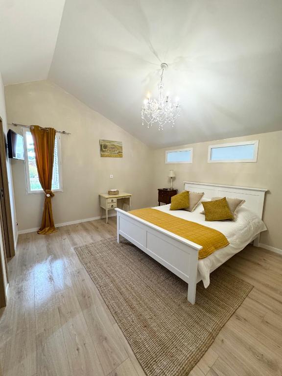 La Bastide des Trembles- Hôtel particulier avec piscine proche IPC et Vélodrome - Camera Familiare Deluxe