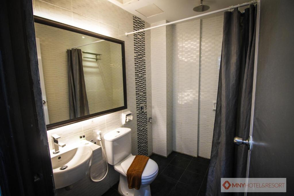 MNY Hotel & Resort - Chambre Quadruple Avec Salle De Bain Privée