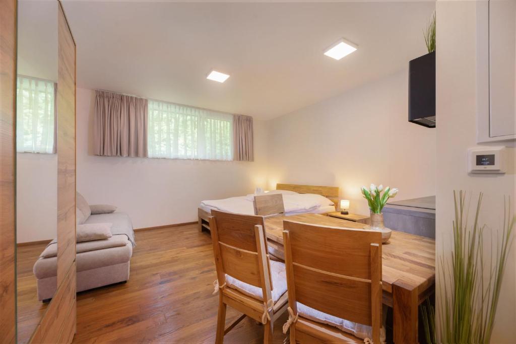 Et opholdsområde på Apartments Resort Vrchlabí