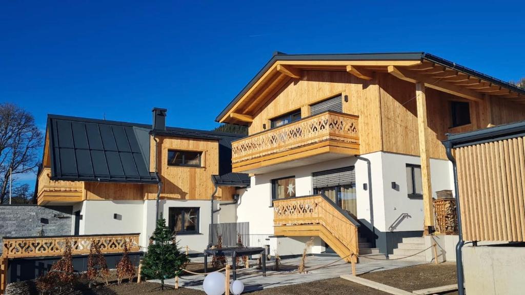 Budova, kde se prázdninový dům nachází