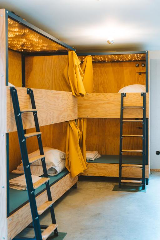 Hostel Quartier Libre - 8床位混合宿舍间