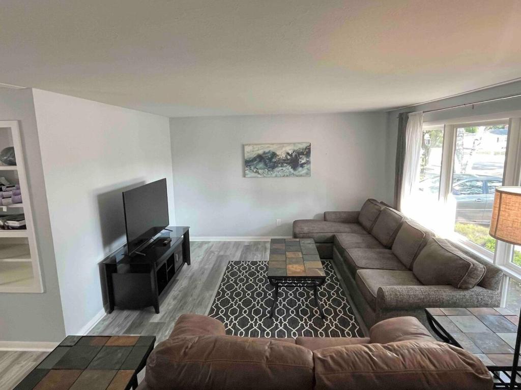 Posezení v ubytování Quiet & Cozy home in Green Bay