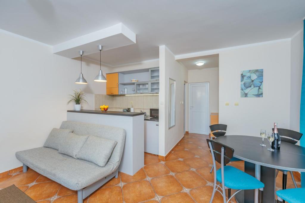 Apartments Spin - 11