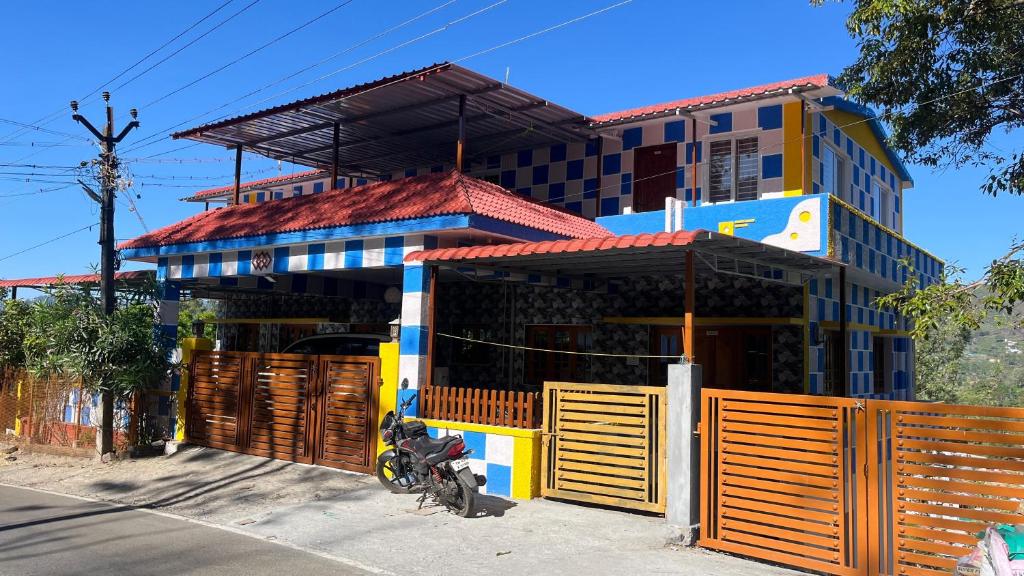 Tòa nhà nơi nhà nghỉ nhỏ tọa lạc