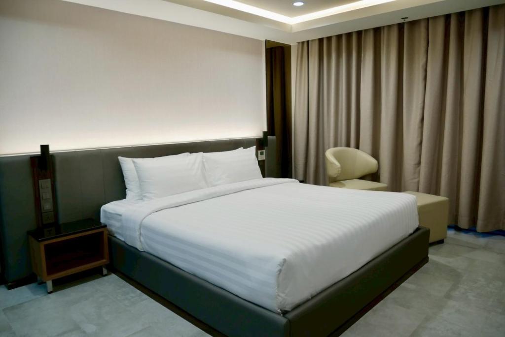 Bangkok City Rama 9 Hotel در بانکوک