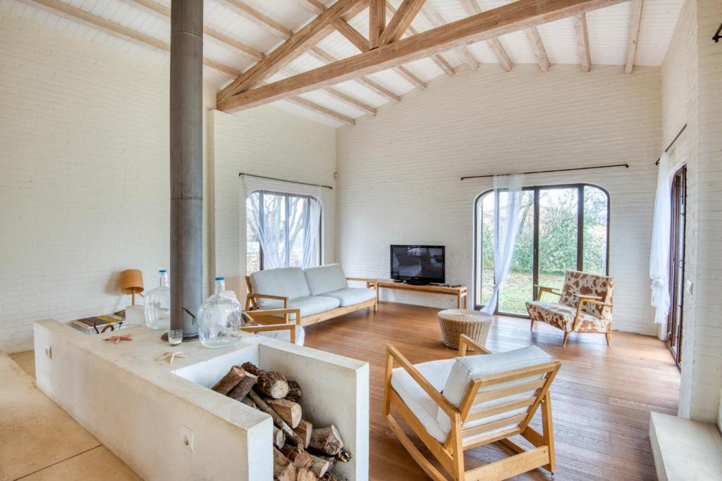 Μια τηλεόραση ή/και κέντρο ψυχαγωγίας στο Duna