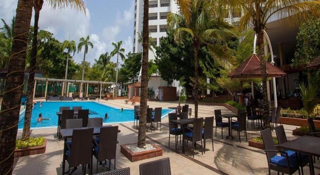Bazén v ubytování Eko Hotel Main Building nebo v jeho okolí