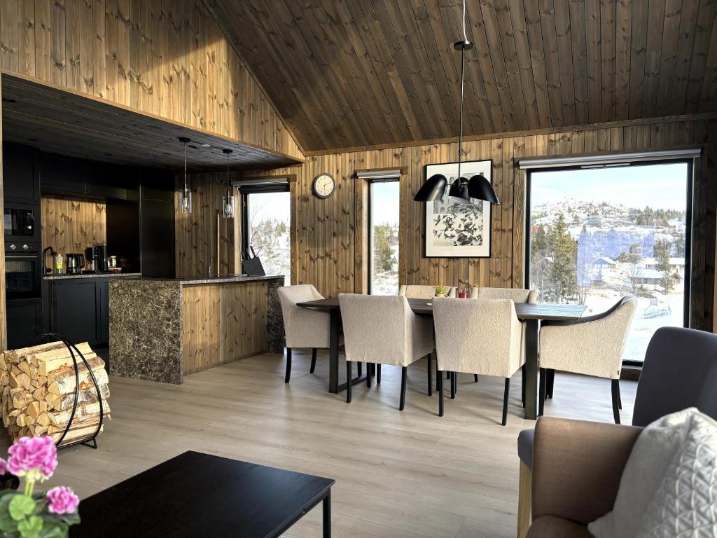 Fotografie z fotogalerie ubytování Gemütliche Hütte in traumhafter Natur auf 1000 m v destinaci Al