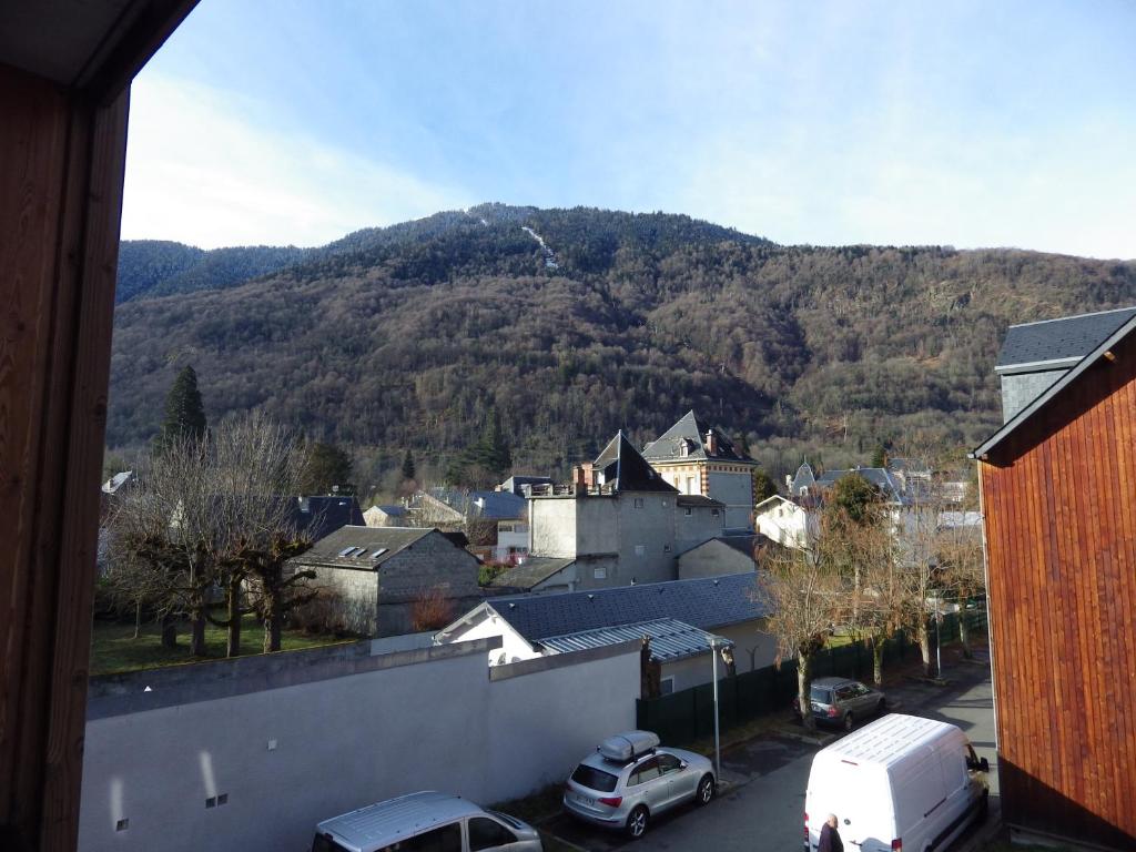 A balcony or terrace at Appartement Ramel Luchon