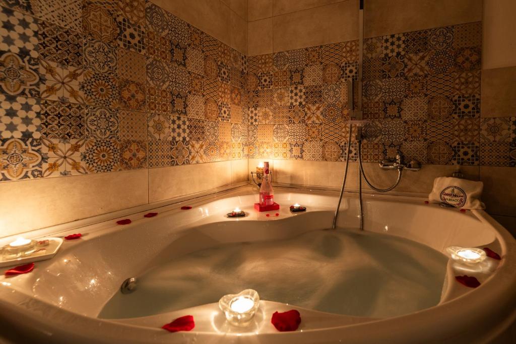 Koupelna v ubytování Il Borgo Guest House Subiaco