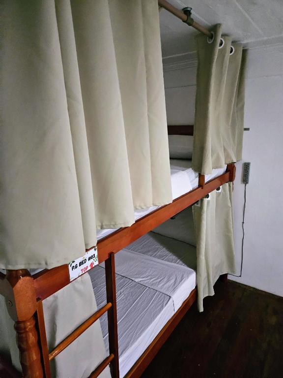 Hostel Sunrise - Bed In 6-Bed Female Dormitory Room