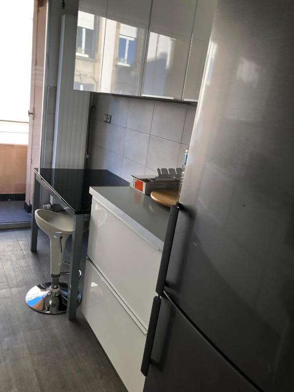 Appartement moderne esprit loft avec balcon centre Colmar proche gare et Place Rapp – photo 13