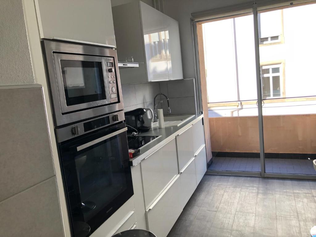 Appartement moderne esprit loft avec balcon centre Colmar proche gare et Place Rapp – photo 4
