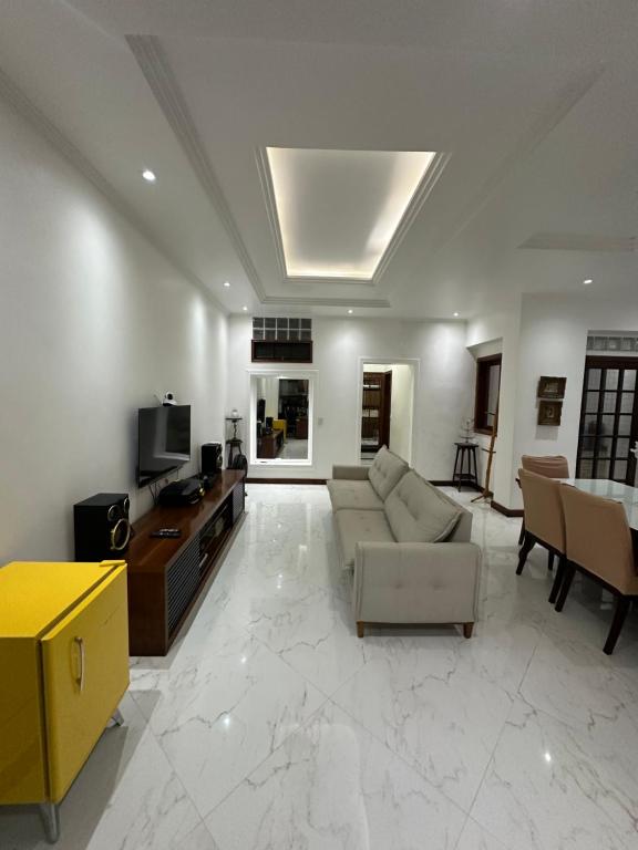 TV a/nebo společenská místnost v ubytování Rio Waves Hostel Copacabana