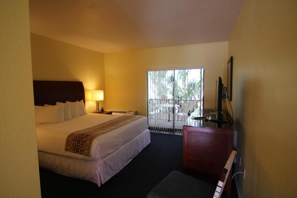 Central Motel - Inverness - Deluxe Kingsuite