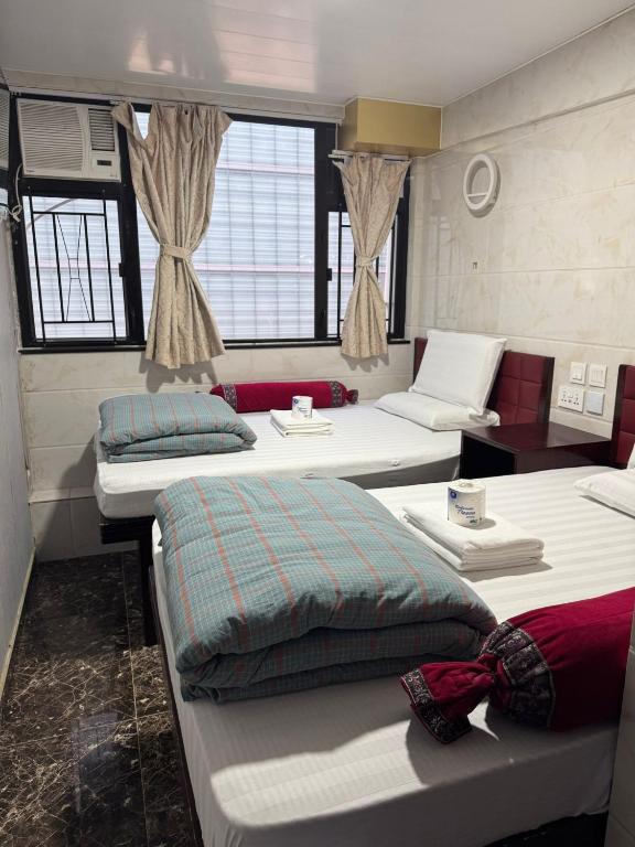 New Happy Land Guest House - Family Room