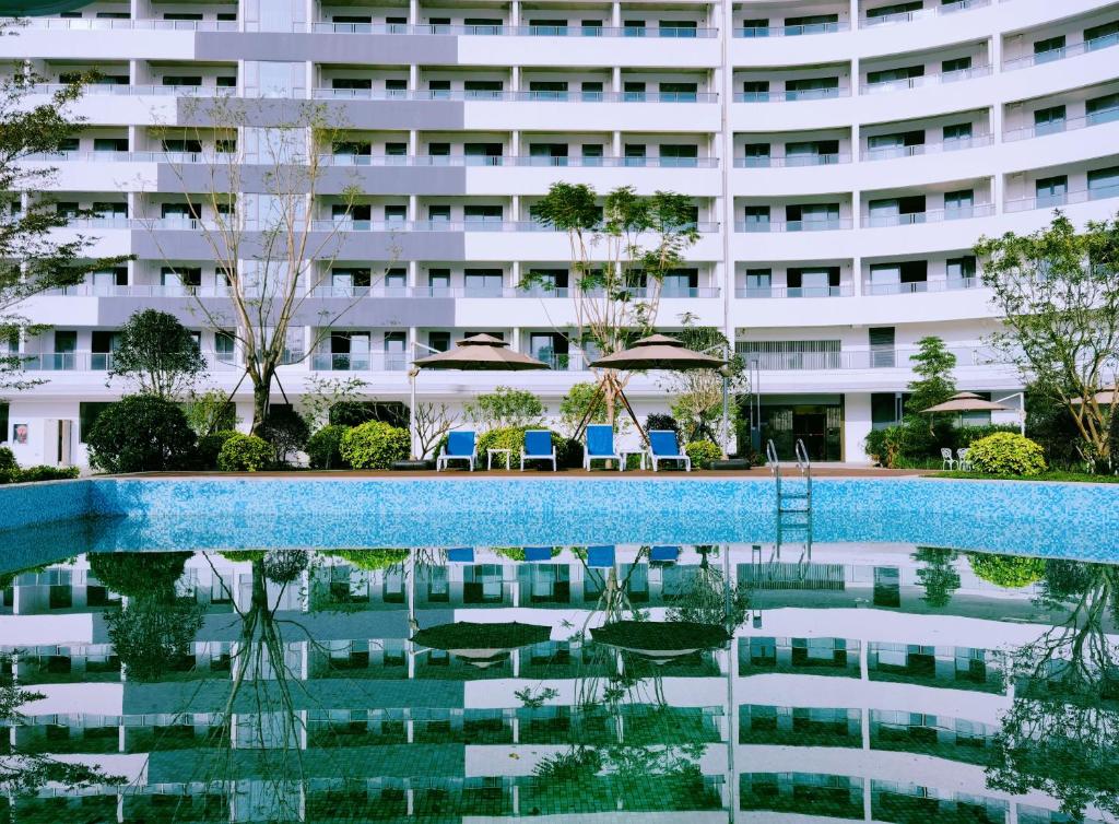 Swimmingpoolen hos eller tæt på A Letter from the Sea Breeze