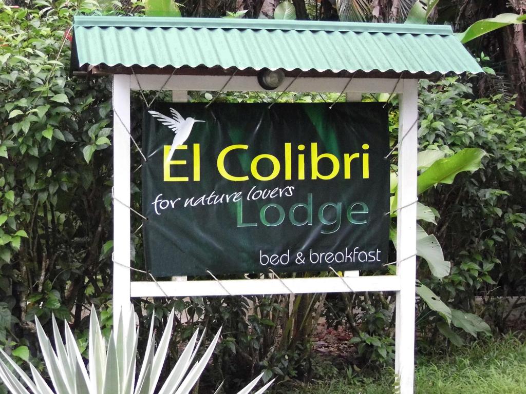 Certifikát, hodnocení, plakát nebo jiný dokument vystavený v ubytování El Colibri Lodge