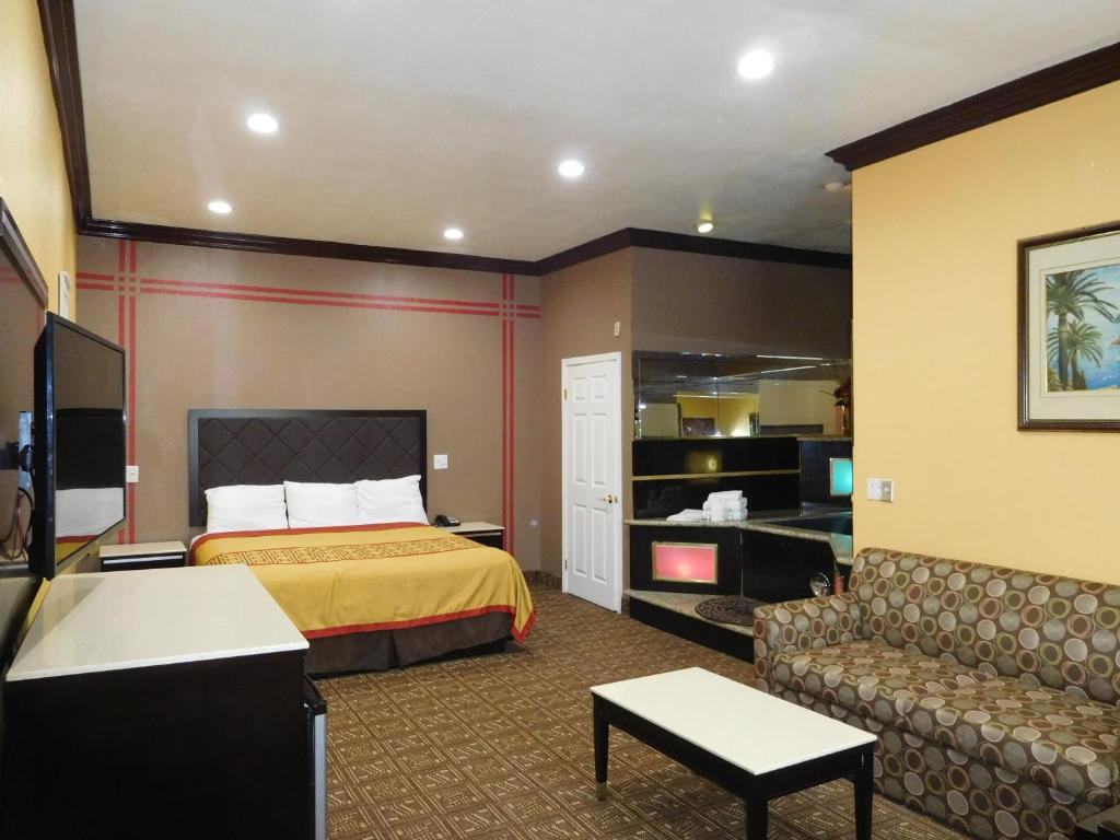 Diamond Inn - King Suite With Spa Bath And Sofa Bed