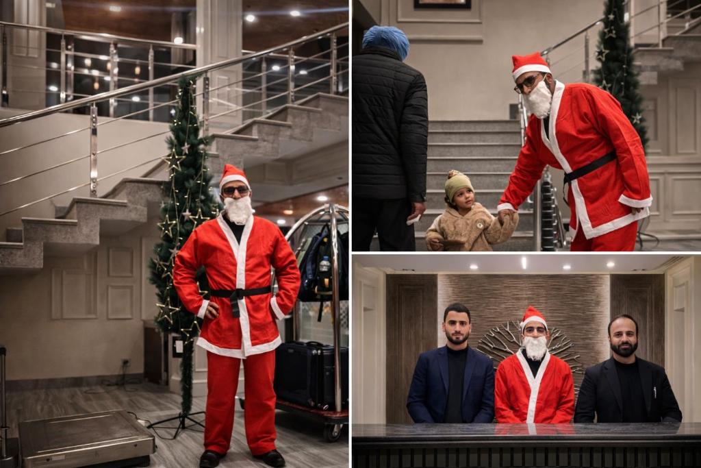 een groep mensen verkleed als kerstman bij The Grand Mamta in Srinagar