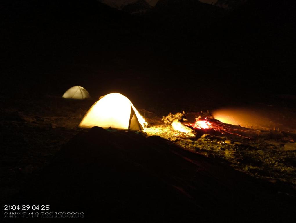 Naturlandskabet i nærheden af campingpladsen