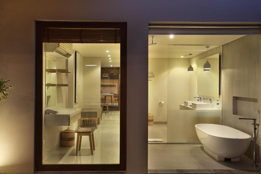 Theanna Villa and Spa Canggu - 14