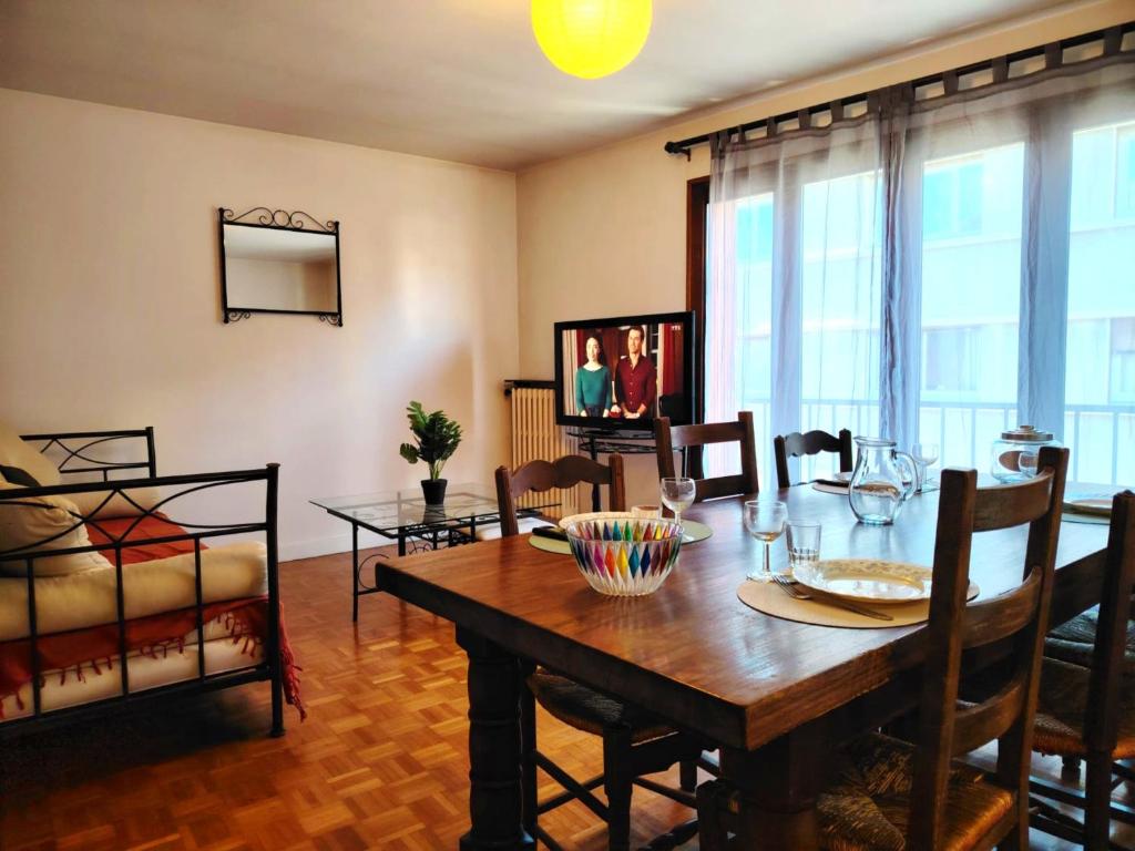 Posezení v ubytování Le Maurice - Proche hôpital - hyper centre - Wifi