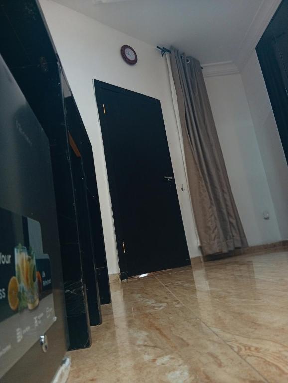 TV a/nebo společenská místnost v ubytování Heirloom Luxury Hotel and Apartments