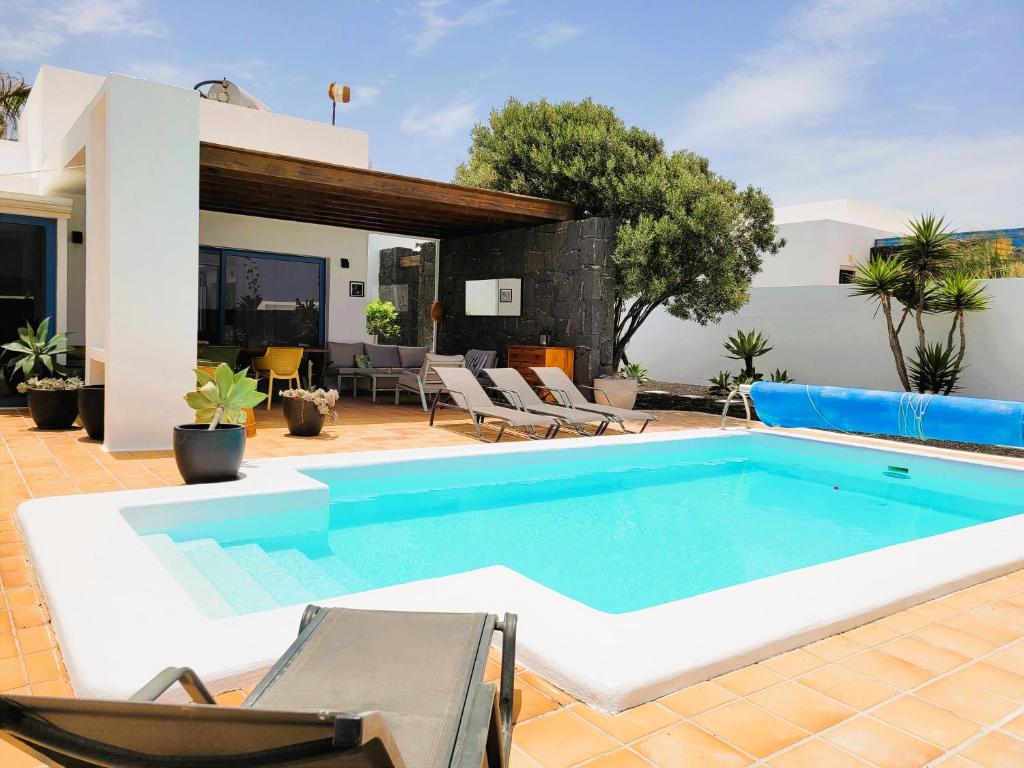 Lust4Life Mirage - Luxury villa with pool