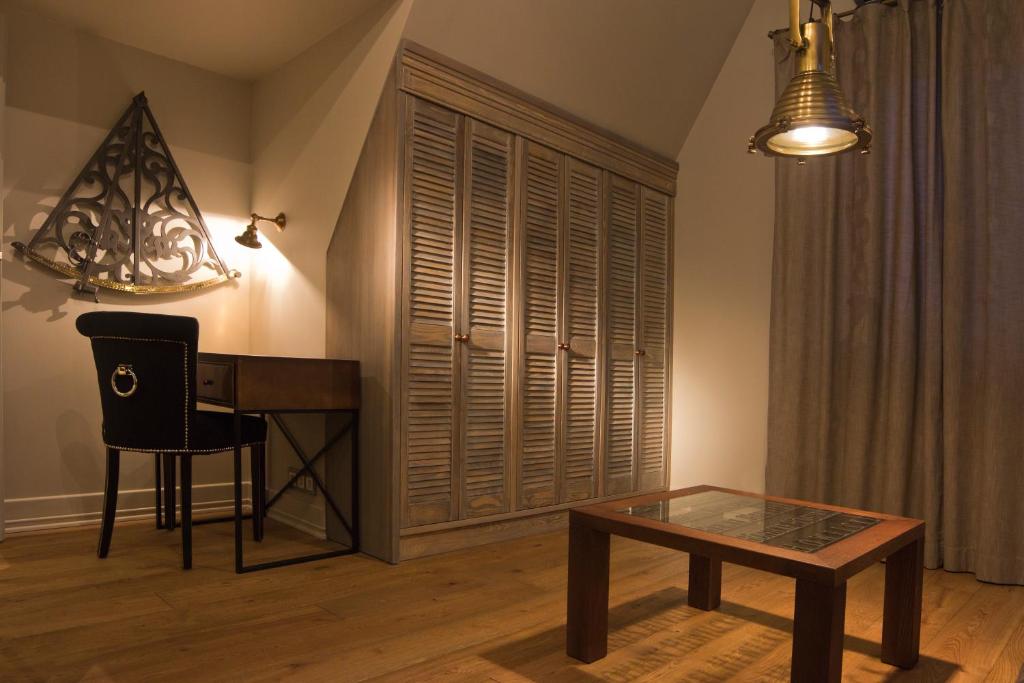 Patio Apartments - Old Town - 11