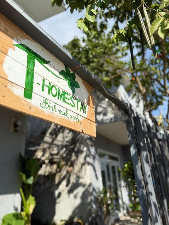 Certifikát, hodnocení, plakát nebo jiný dokument vystavený v ubytování T-homestay Bình minh xanh