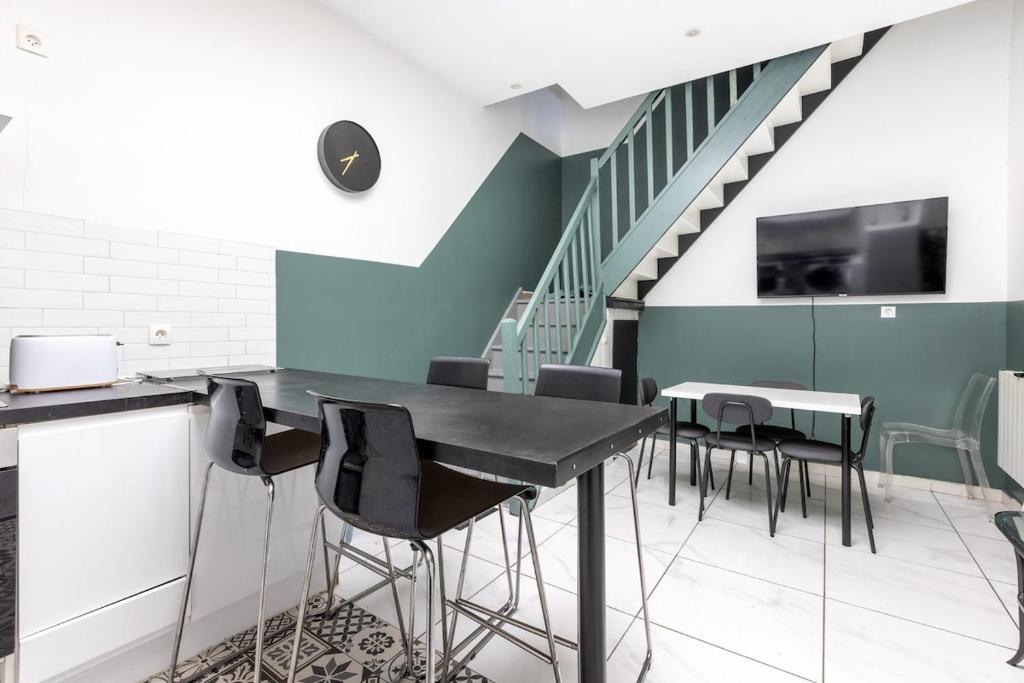 Køkken eller tekøkken på Large house - 4 bedrooms & 4 bathrooms