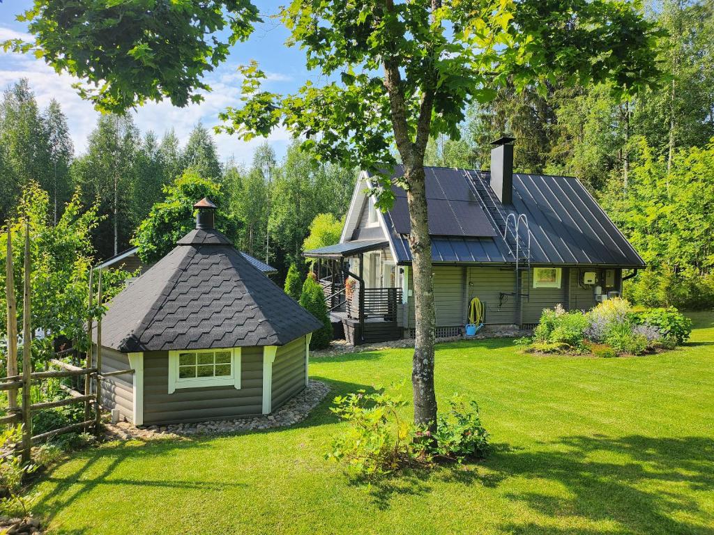 Vườn quanh Villa salonkylä