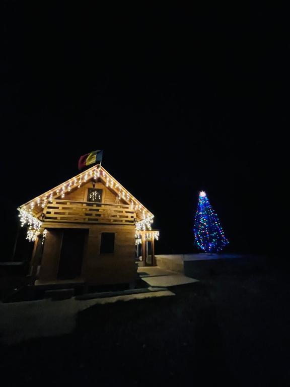 Budova, kde se chata nachází