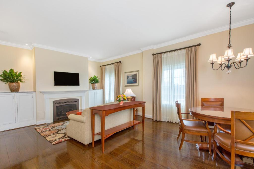 The George Washington - A Wyndham Grand Hotel - 