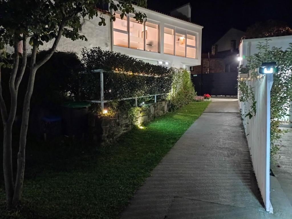 LAR JARDÍN - Casas con parking privado - 2