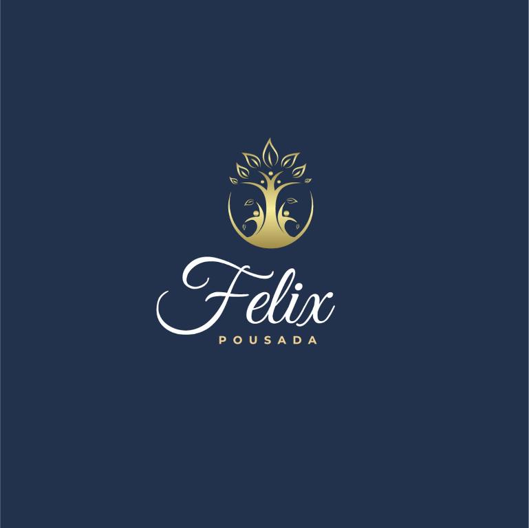 Et logo, certifikat, skilt eller en pris der bliver vist frem på Pousada Felix