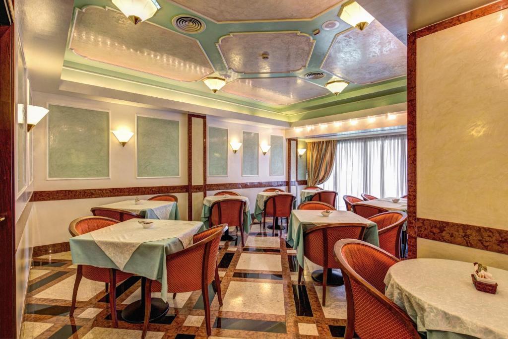 Posezení v ubytování Hotel Motel Regal